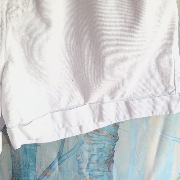 Vintage High-waisted White Denim Shorts - Picture 5 of 11